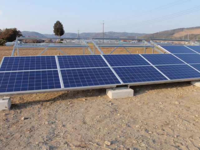 君津市 S様邸　太陽光野立て