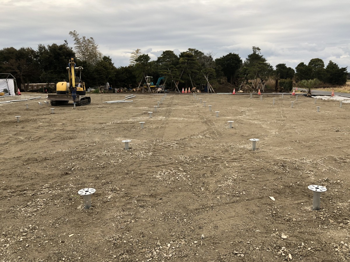 茂原市　M様邸　カナディアンソーラー野立て