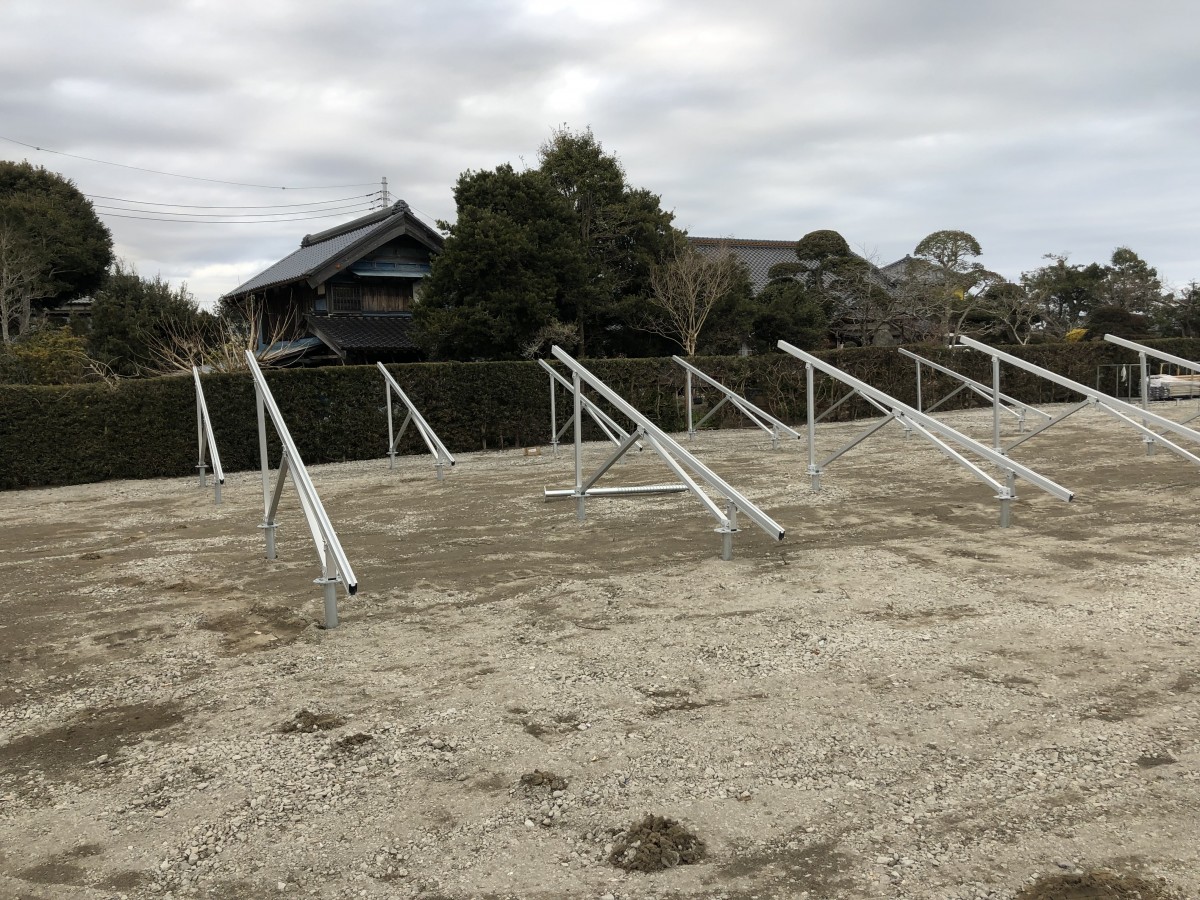 茂原市　M様邸　カナディアンソーラー野立て