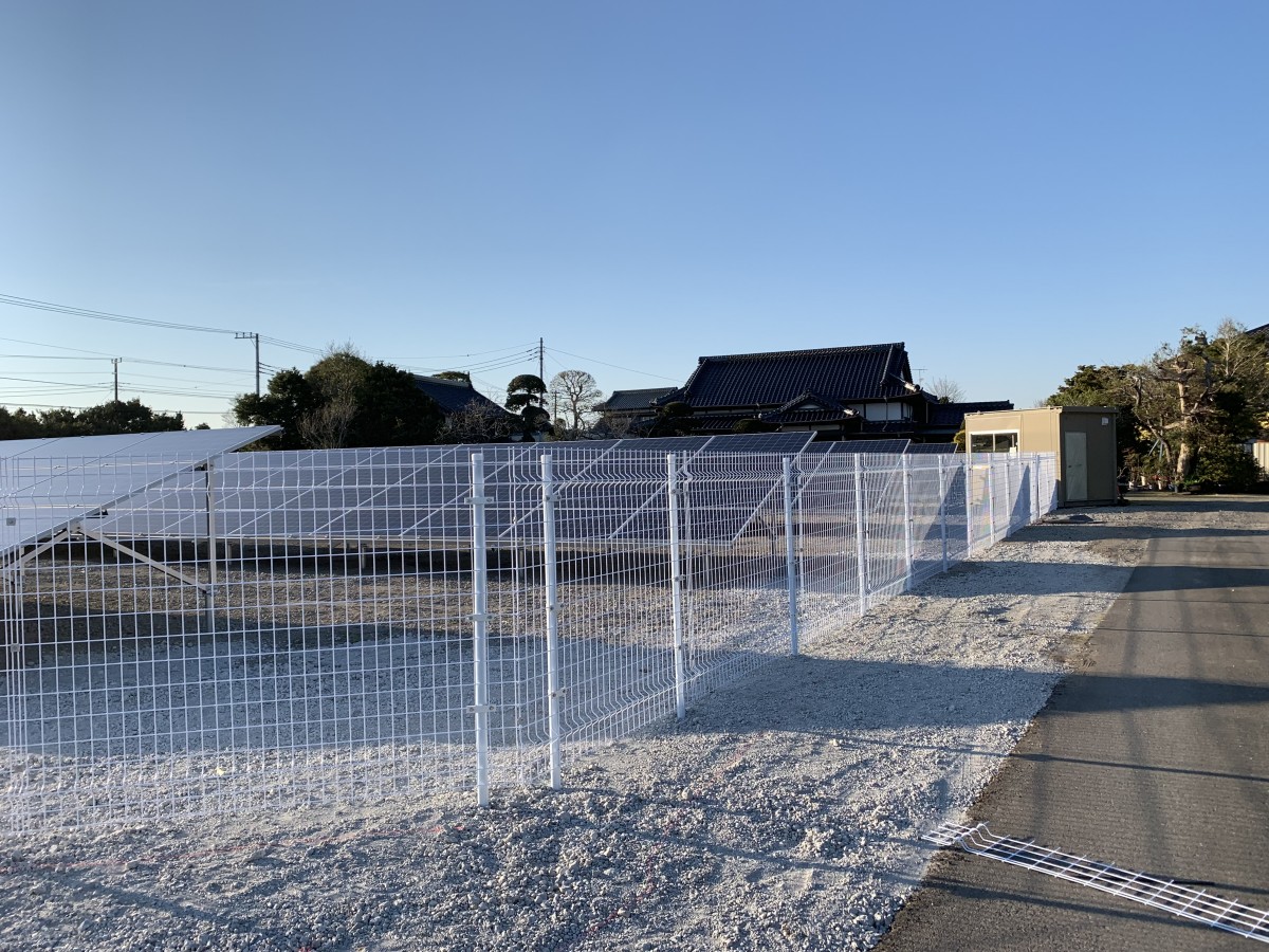 茂原市　M様邸　カナディアンソーラー野立て