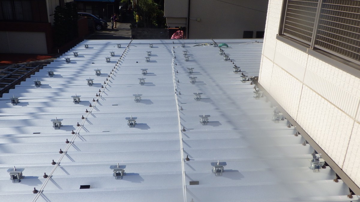 市川市　太陽光発電システム付きカーポート+蓄電池