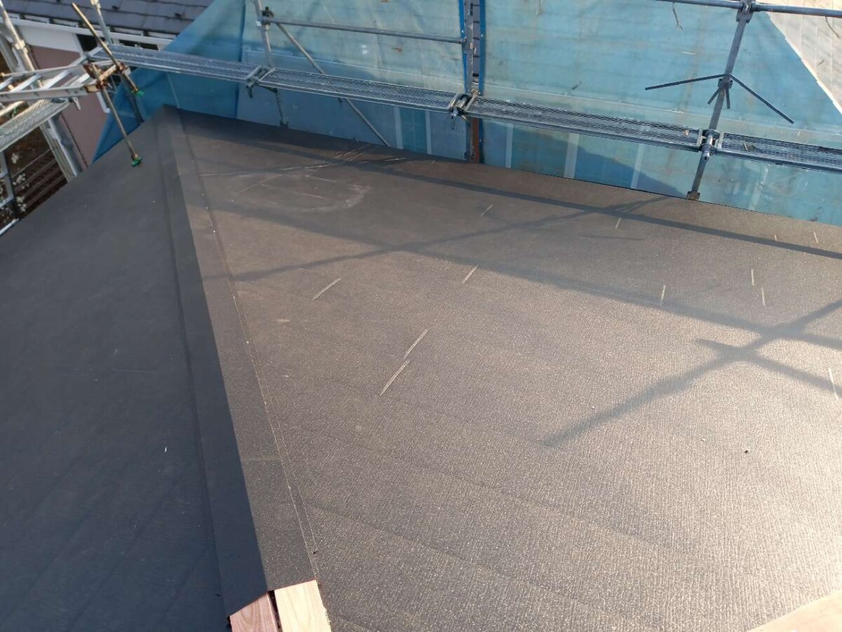千葉県流山市　屋根カバー工事